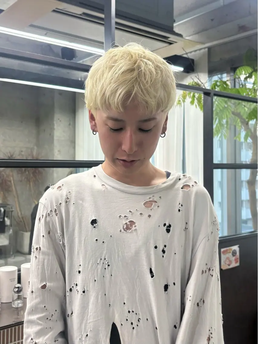 ショート メンズ メンズハイトーン カット ヘアカラー 大本 メンズ特化美容師のヘアスタイル