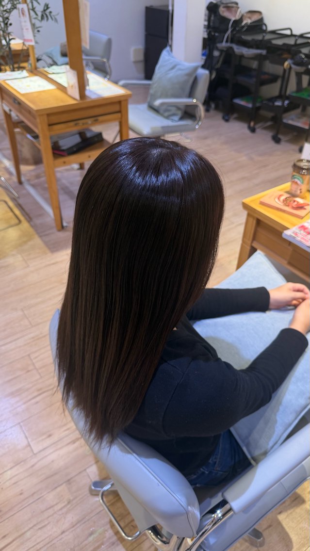 ロング カラー アッシュ ヘアカラー 砂川 瑠菜のヘアスタイル