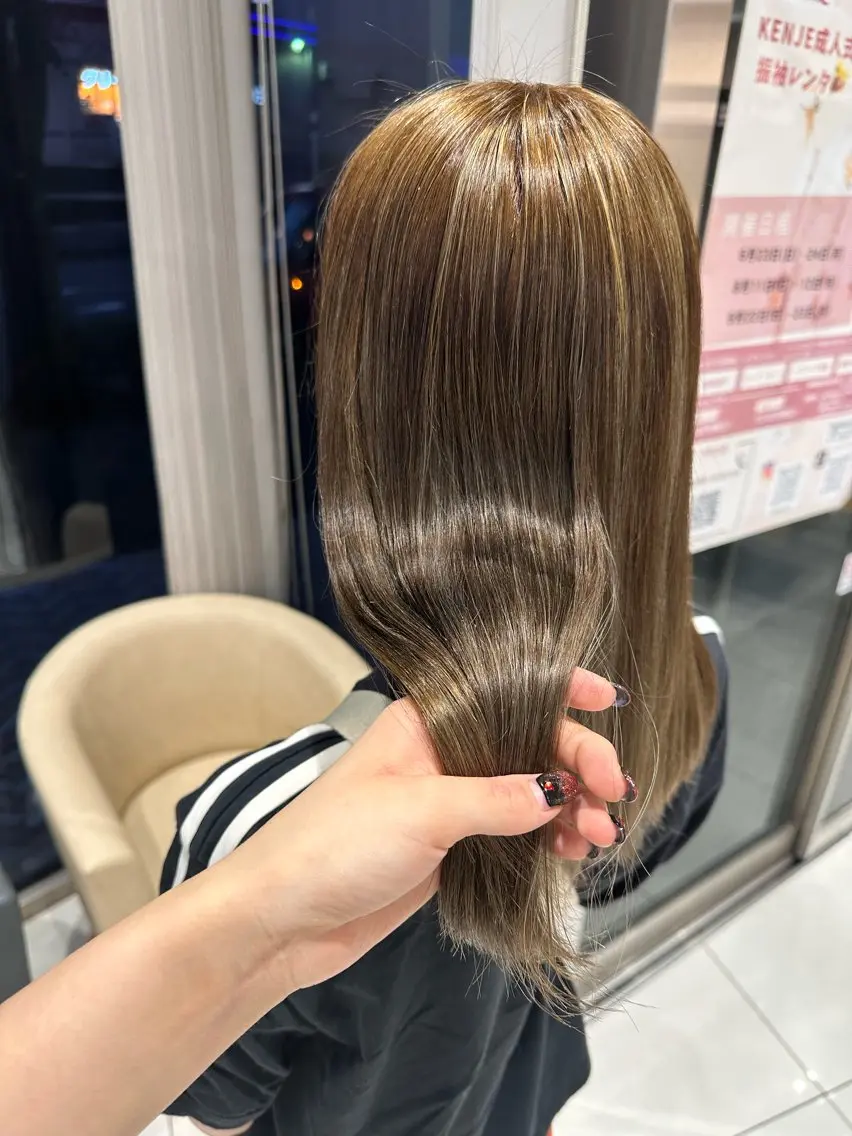 セミロング カラー ハイライトカラー ハイライト クロスパーマ/うる艶 カラー/Kurumiのヘアスタイル