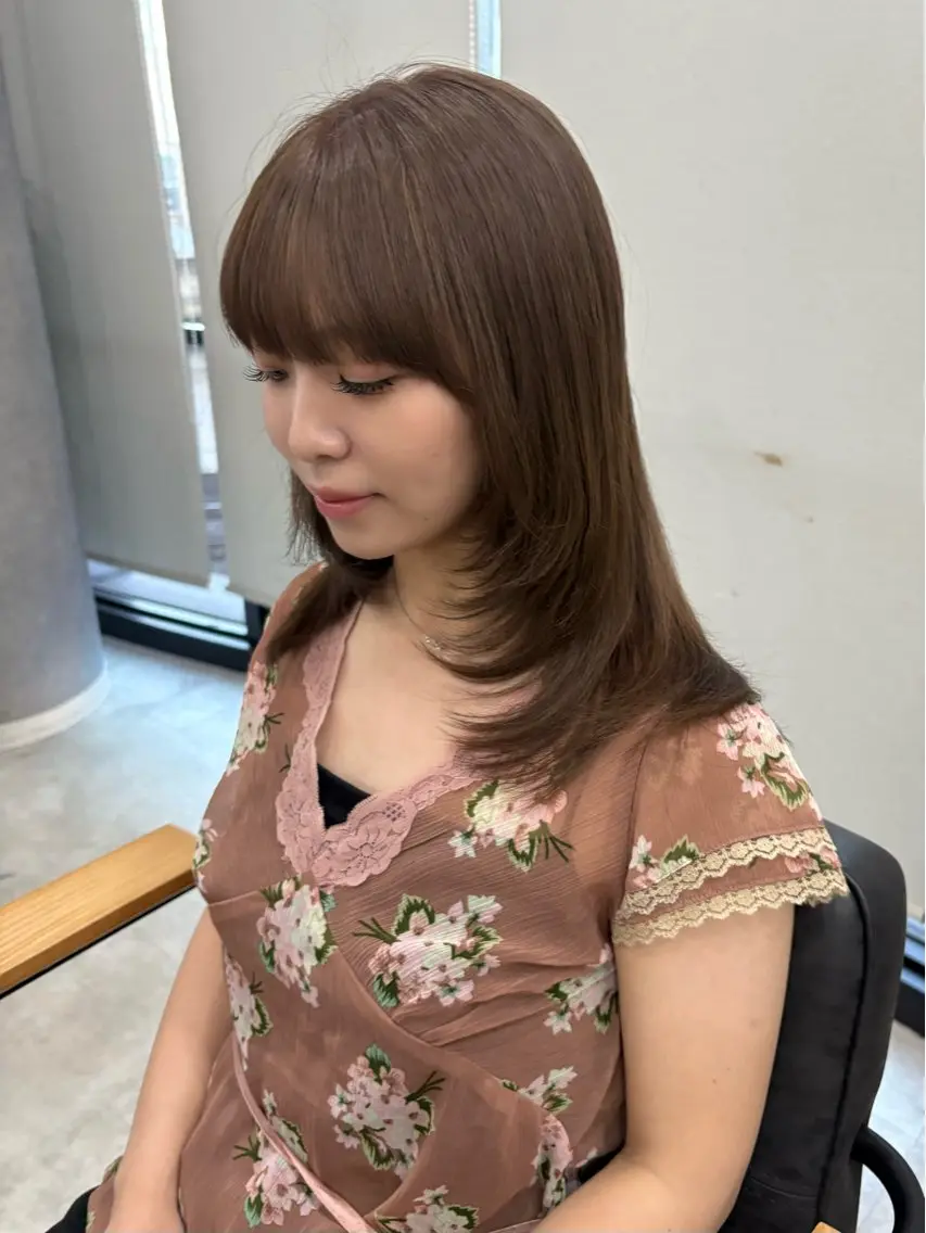 セミロング カラー ベージュカラー レイヤーカット カット ヘアカラー トリートメント 盛れる顔まわり✨🎀 レイヤー別所好葉のヘアスタイル