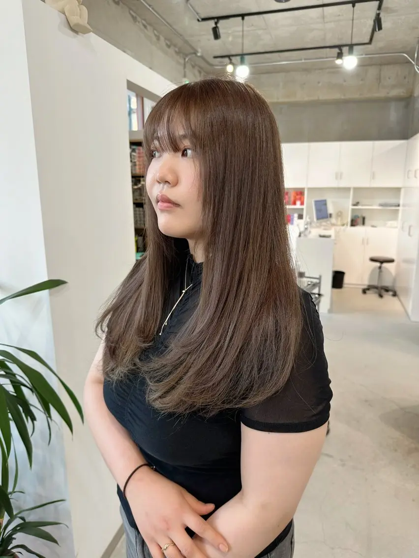 セミロング カラー レイヤーカット カット ヘアカラー トリートメント カイリ /レイヤーカットのヘアスタイル