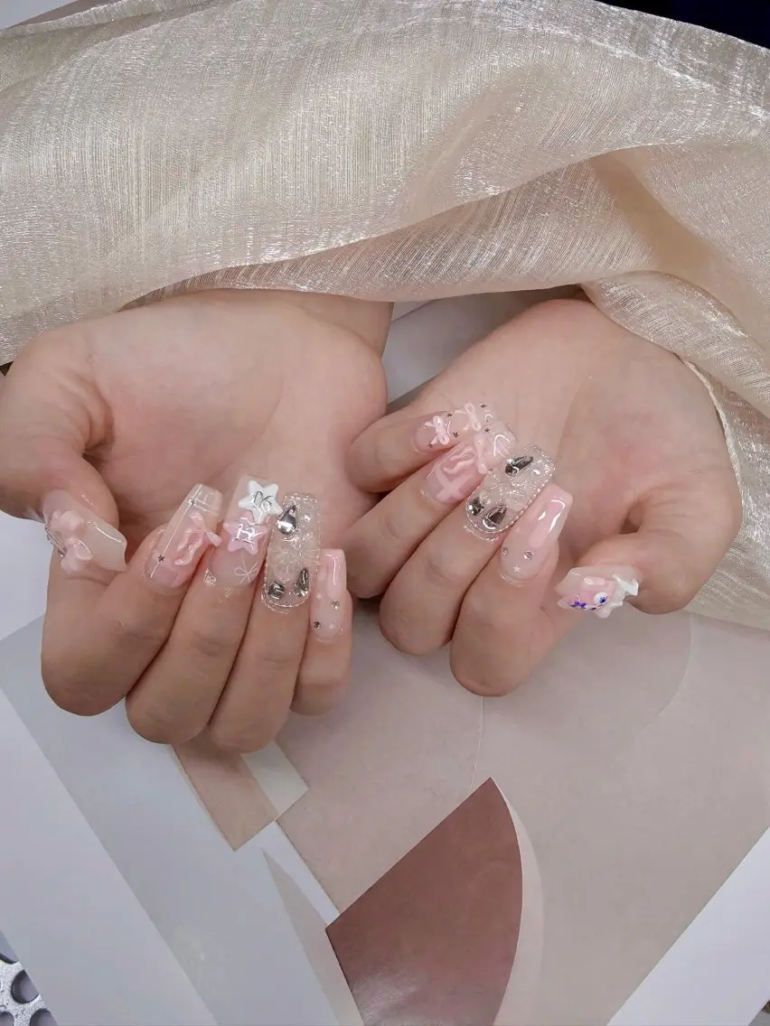 ネイル ハンドネイル Mira Nail Studioのネイルデザイン