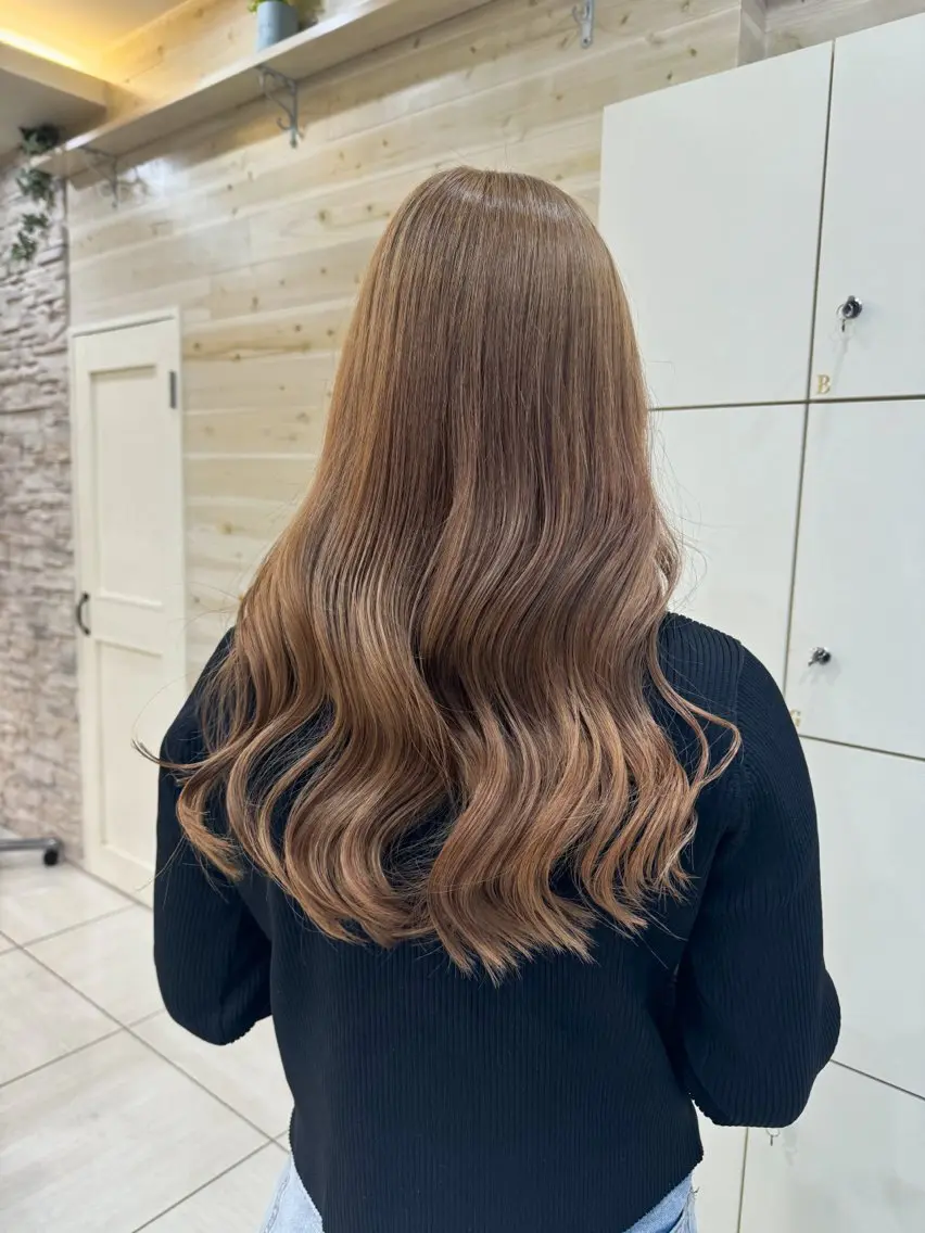 セミロング カラー ベージュカラー ミルクティーベージュ Seeknext // Rukaのヘアスタイル