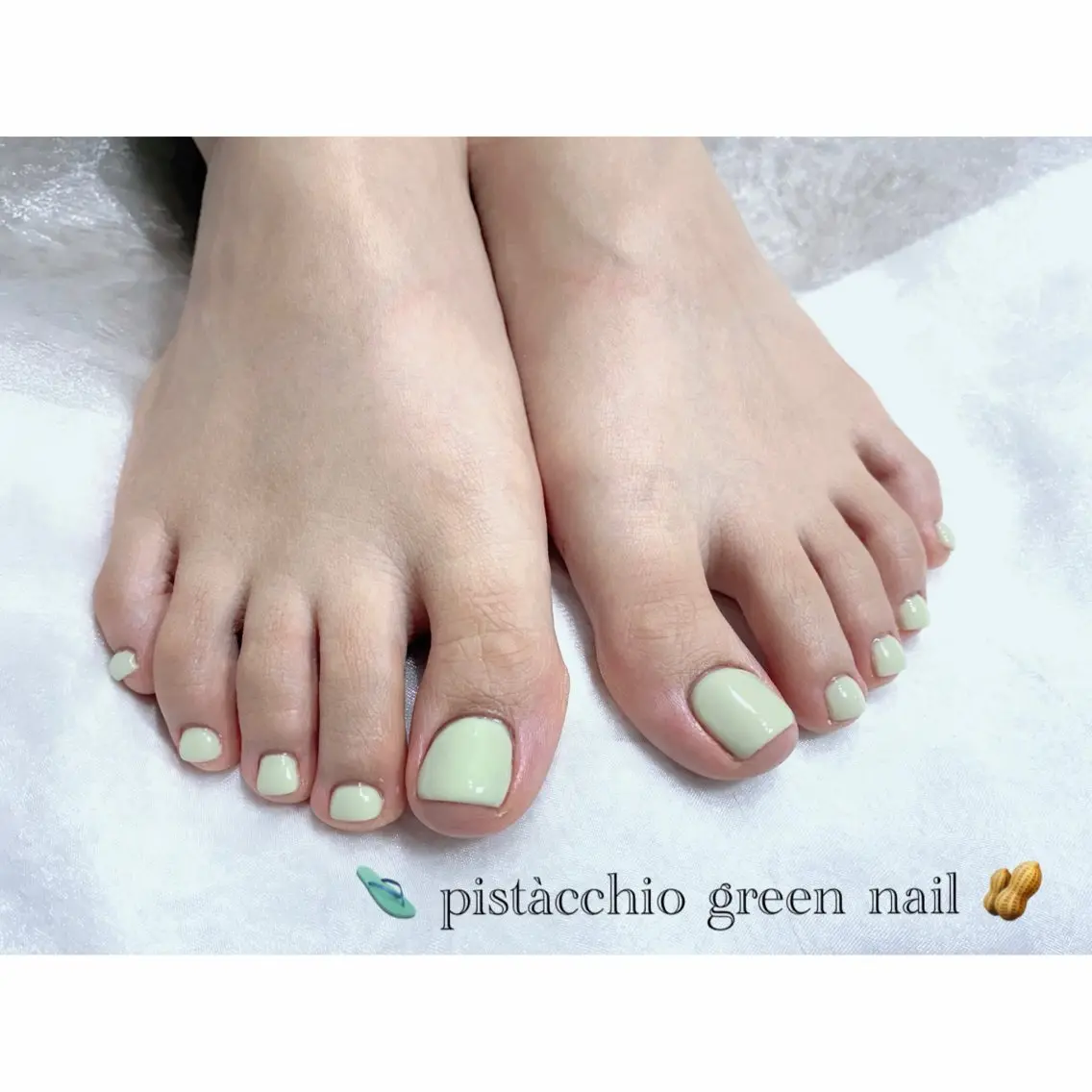 ネイル グリーン ピスタチオネイル フットネイル NailStudio Zen🦇akaneのネイルデザイン