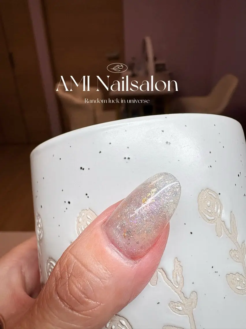 ミディアム ハンドネイル AMI Nailsalonのネイルデザイン