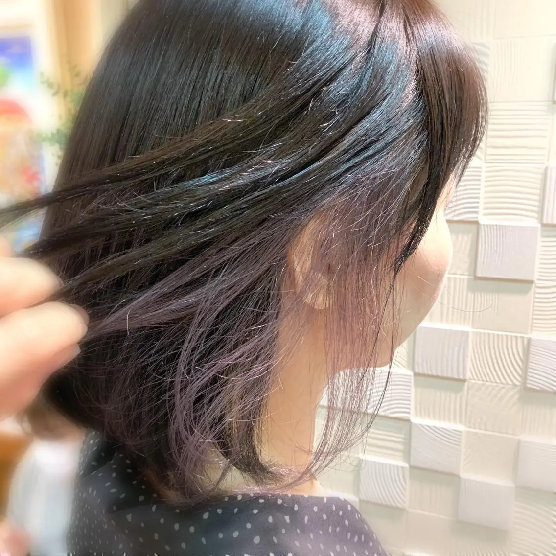 カット+イヤリングカラー(耳前のポイントブリーチ)+コラーゲン+オリジナルトリートメントの写真