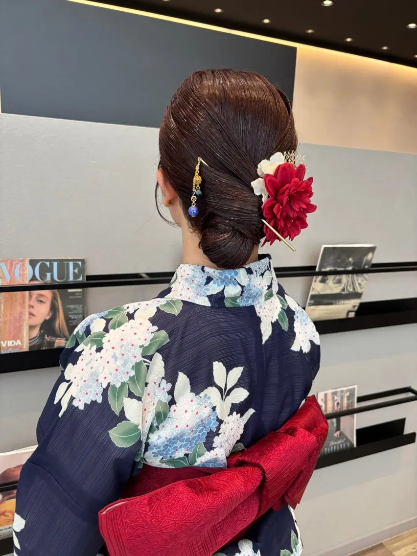 ミディアム ヘアアレンジ 浴衣 ヘアセット 透明感カラー/ レイヤーkotonoのヘアスタイル