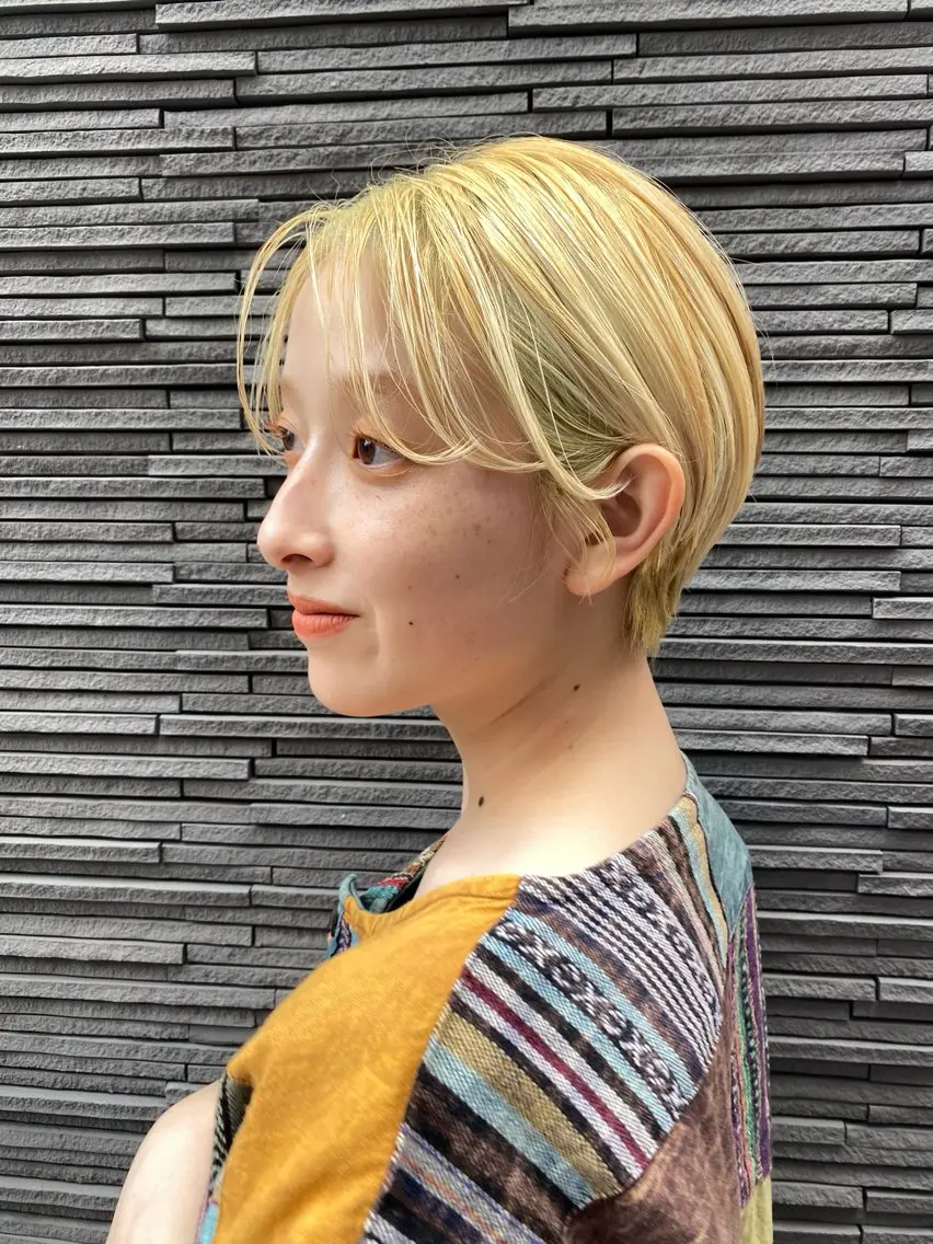 ショート カット ヘアカラー ニシカワ ユズミのヘアスタイル
