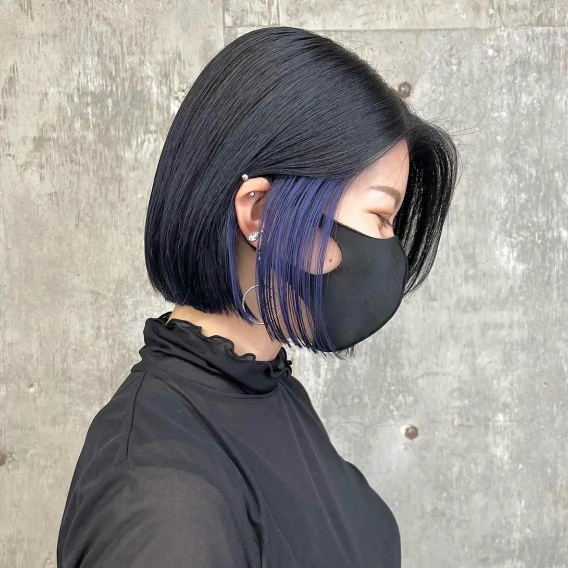 ミディアム カラー ブルーカラー ブルーラベンダー インナーカラー ラベンダーカラー ボブ カット ヘアカラー レイヤー / メンズ 🇰🇷 細江 美紅のヘアスタイル