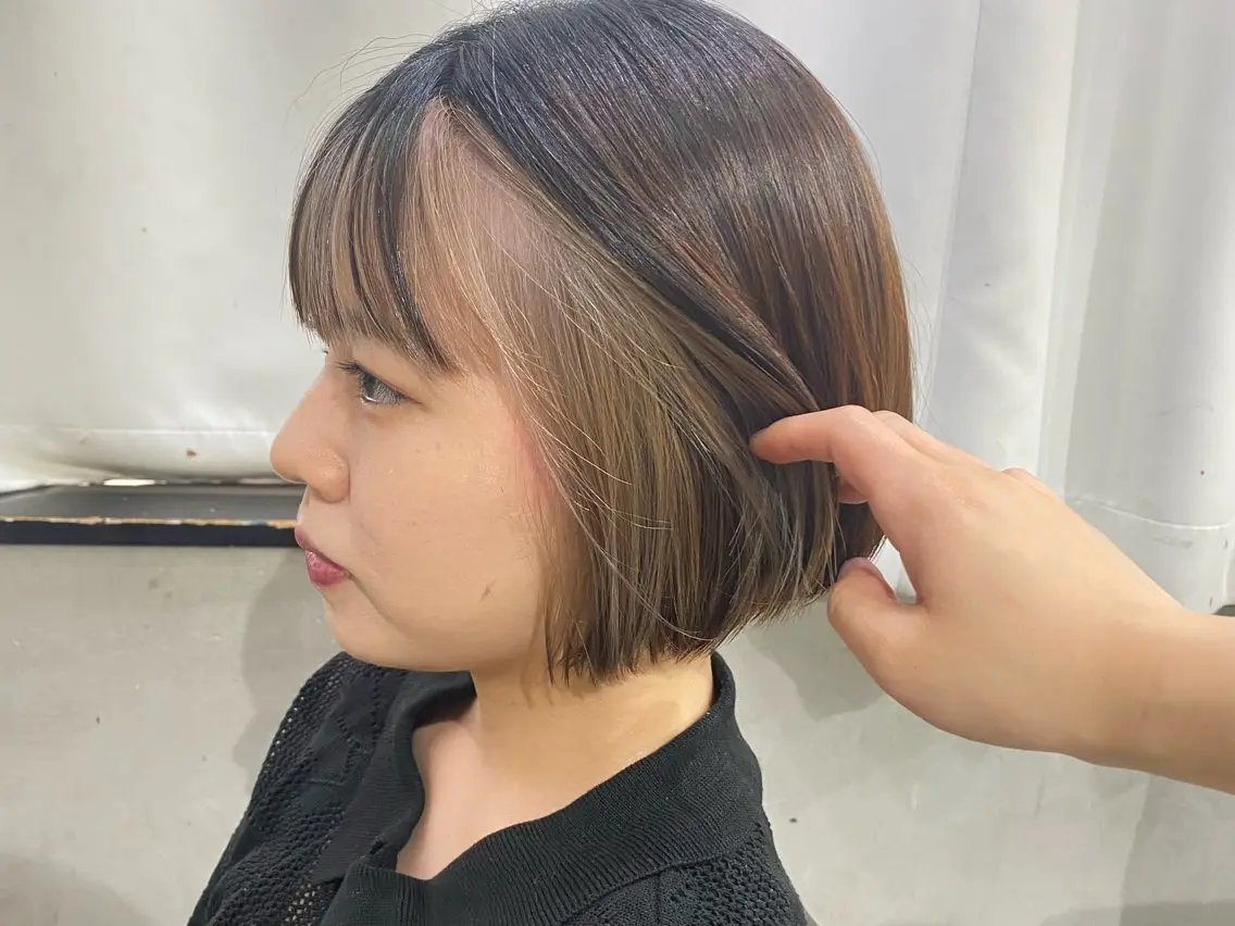 ショート カラー カット ヘアカラー トリートメント まとまるボブ🌼 アレンジ🌼鴨下穂香のヘアスタイル
