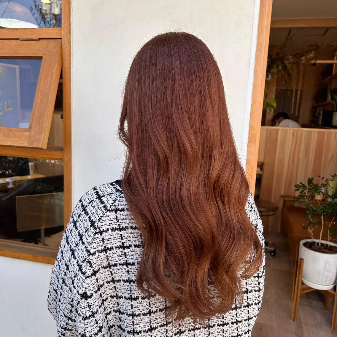 ロング カラー ブリーチ ブラウンカラー ピンクカラー 学生 ヘアカラー トリートメント ヘッドスパ 山本 知佳のヘアスタイル