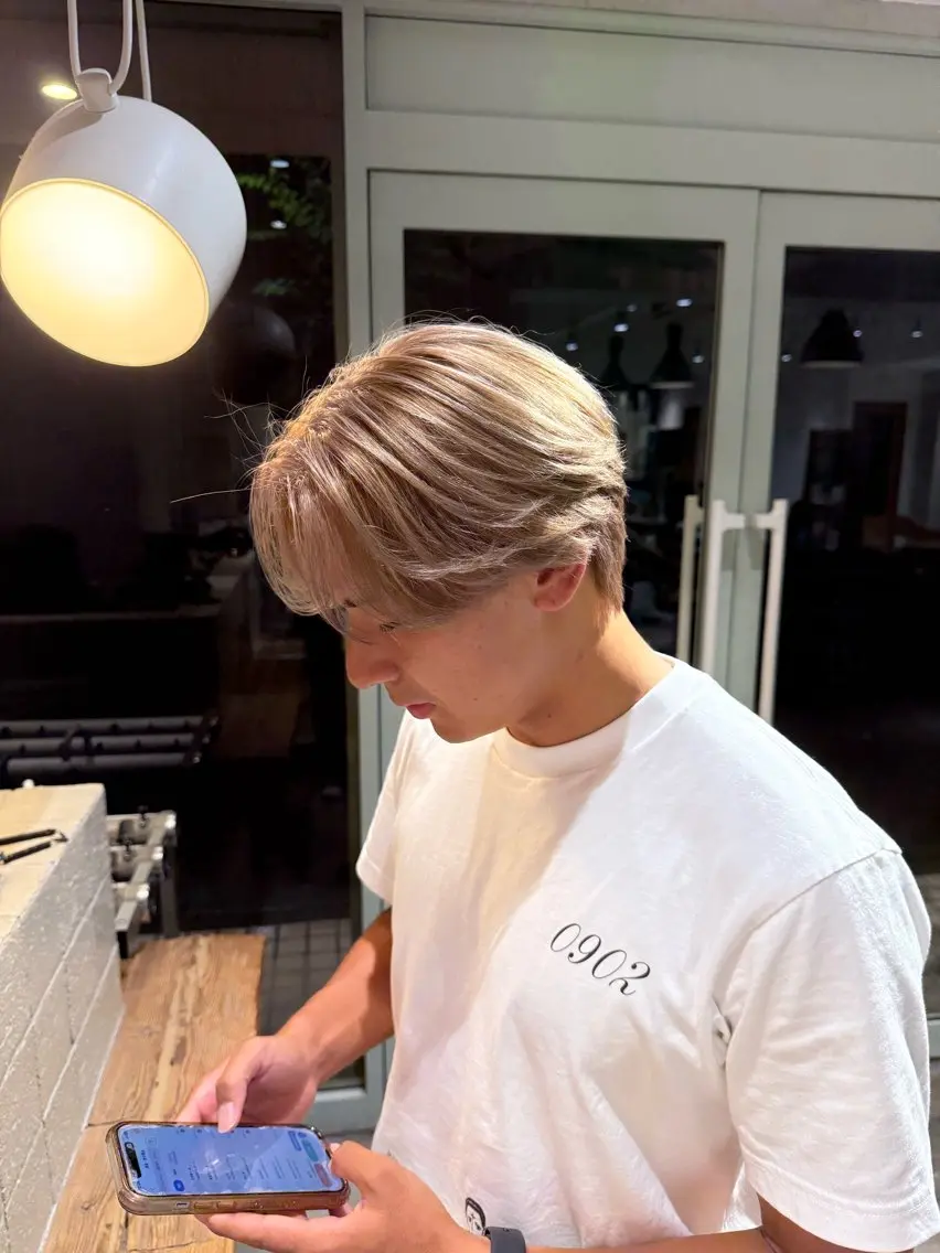 ショート カラー グレージュ ミルクティーグレージュ ヘアカラー メンズパーマ/透明感 カラー 北山 祐助のヘアスタイル