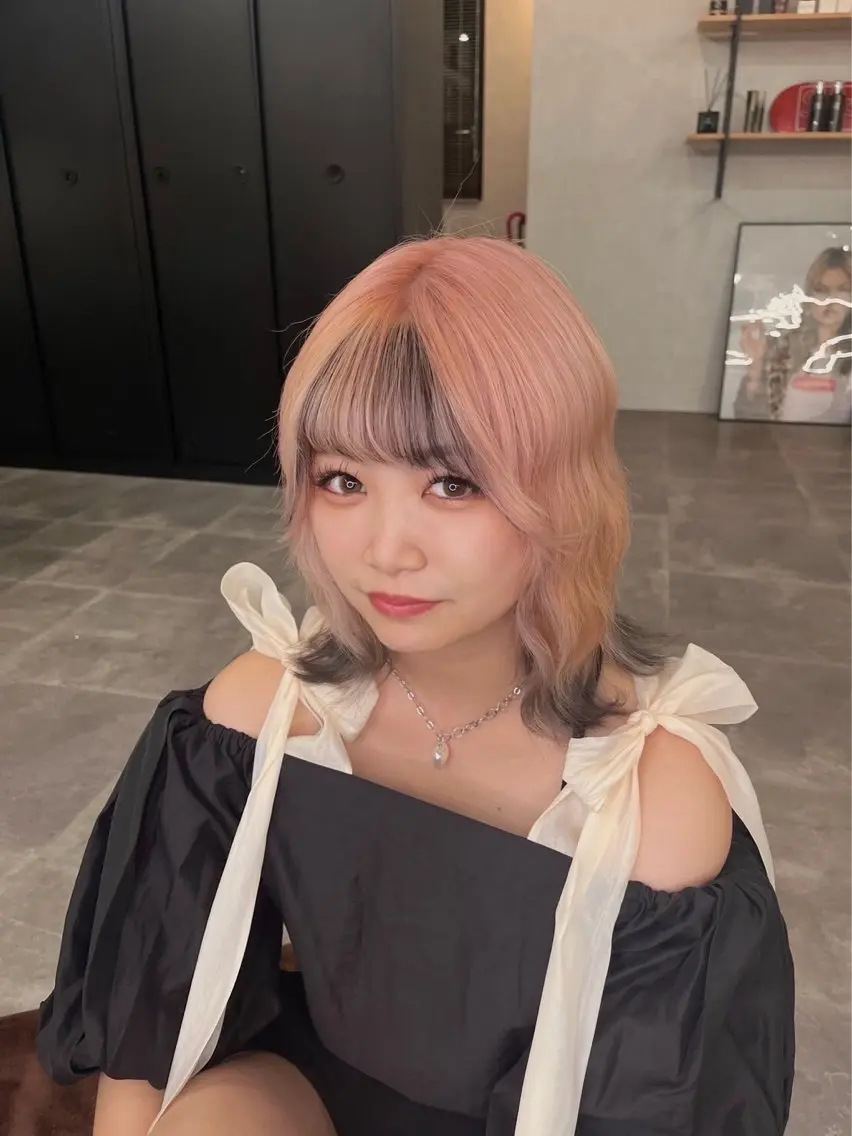 ミディアム カラー ヘアアレンジ ヘアカラー ハイトーン カラーのヘアスタイル