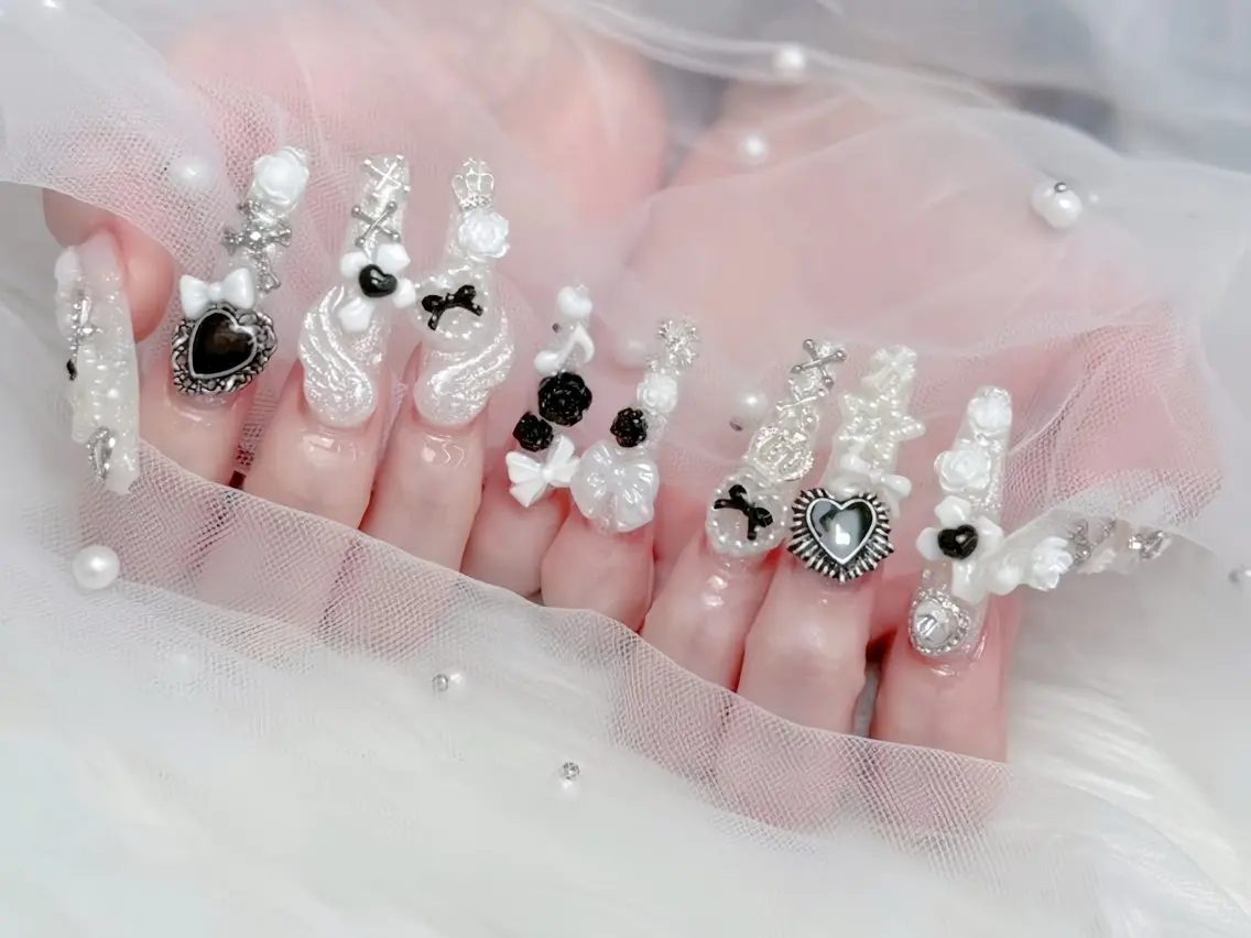 ネイル オーロラネイル ブルー フットネイル ジェルネイル 氷ネイル・うるうるネイル ハンドネイル Rin Nail 新大久保店のネイルデザイン