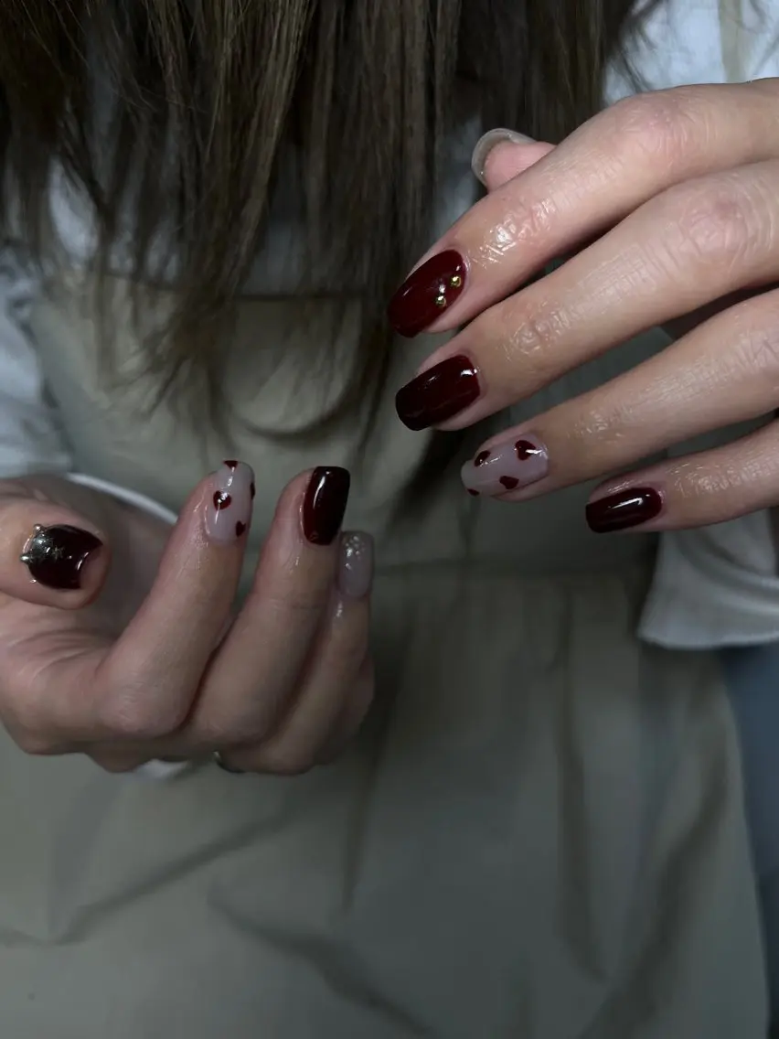 ネイル アートネイル ボルドー ハンドネイル ハンドケア yuno nail🫧のネイルデザイン