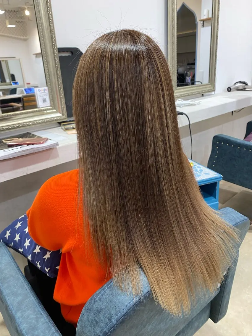 ロング ヘアカラー トリートメント 饒平名 知也のヘアスタイル