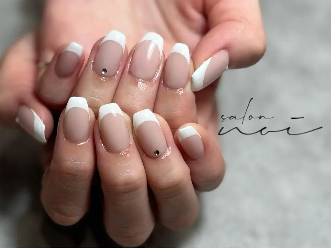 ネイル フレンチネイル ハンドネイル salon noiのネイルデザイン