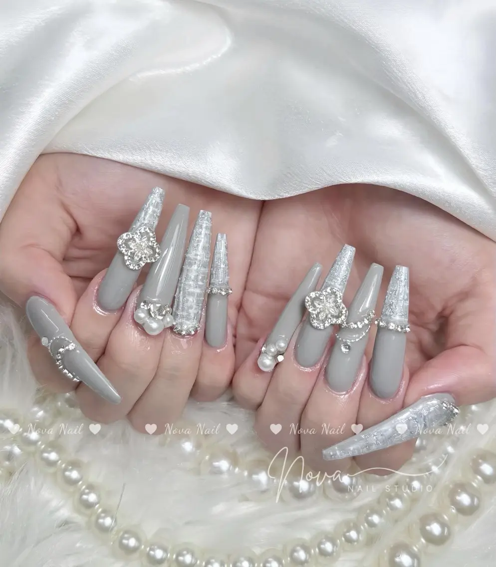 ネイル ハンドネイル ハンドケア Kitty Nail Novaのネイルデザイン
