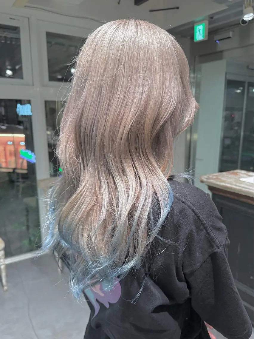 セミロング カラー カット ヘアカラー RorriM natsuのヘアスタイル