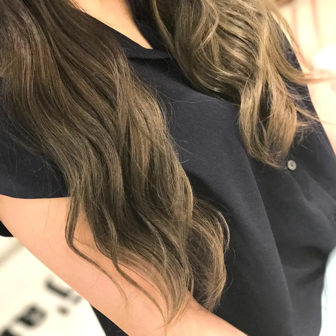 ロング 横山 ひかりのヘアスタイル