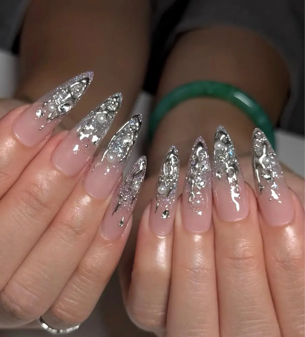 ネイル ガーリー キラキラネイル 韓国ネイル ロングネイル シンプルネイル ハンドネイル Genie Mika Nailsのネイルデザイン