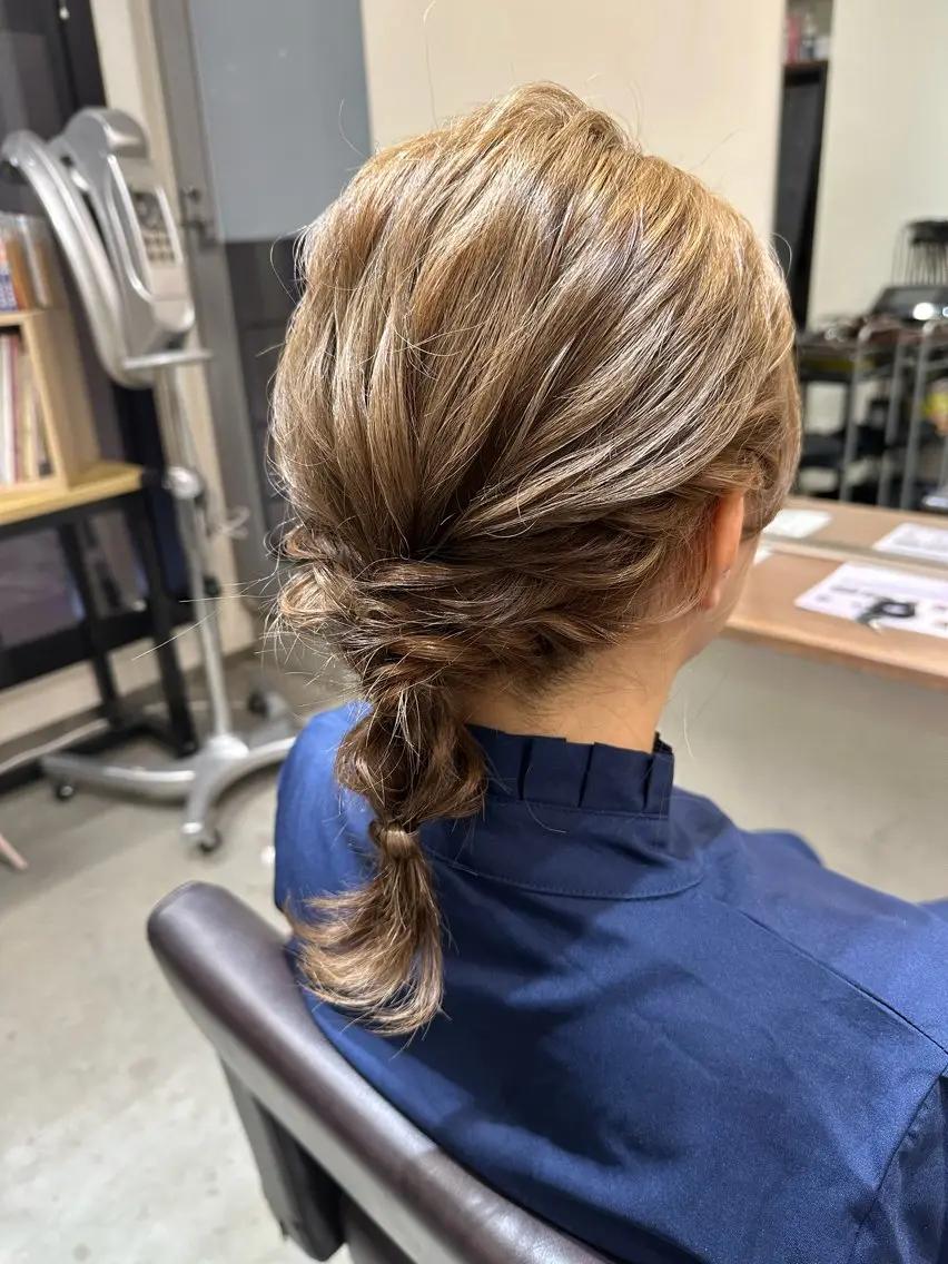 ミディアム ヘアアレンジ 縮毛矯正+モテカラー 🎀✨MIHOのヘアスタイル
