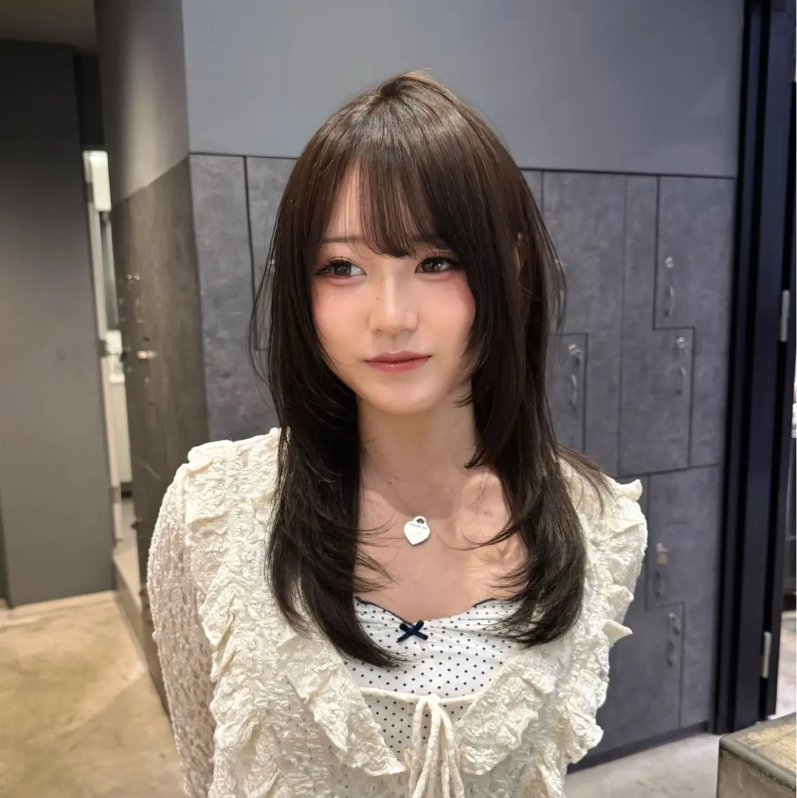 ミディアム 伸ばしかけ 韓国風ヘア レイヤーカット 奥山 みのりのヘアスタイル