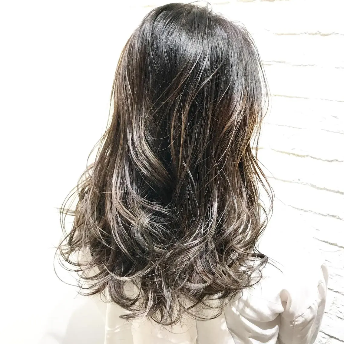 セミロング カラー Neale.♡ ROLA京橋のマツエク・マツパデザイン