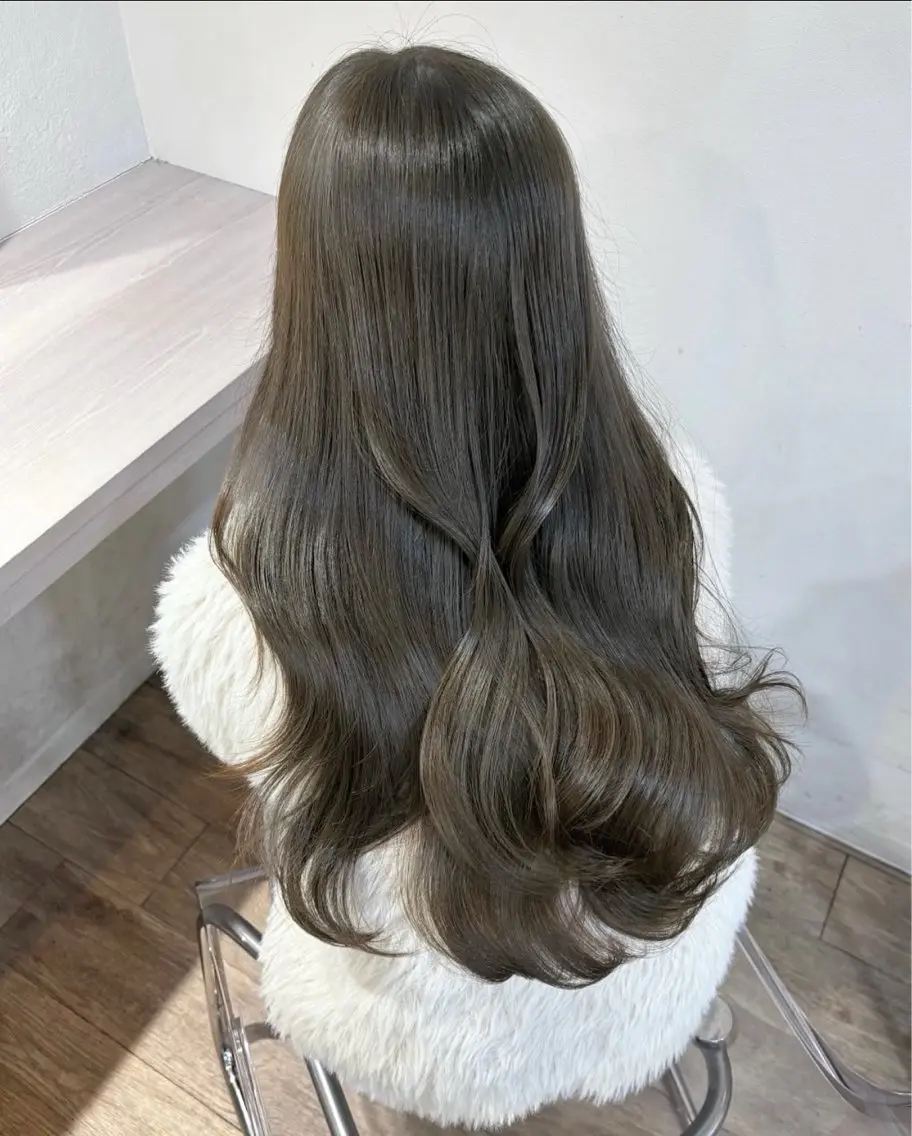 ロング ヘアカラー トリートメント オリーブカラー/ 透明感/まいのヘアスタイル