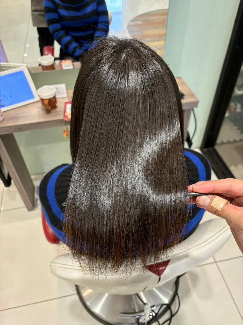 ミディアム カット 縮毛矯正 トリートメント 駒野 晃のヘアスタイル
