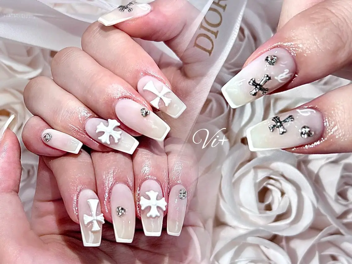 ネイル ハンドネイル ✨Nailsalon Vi+✨のネイルデザイン