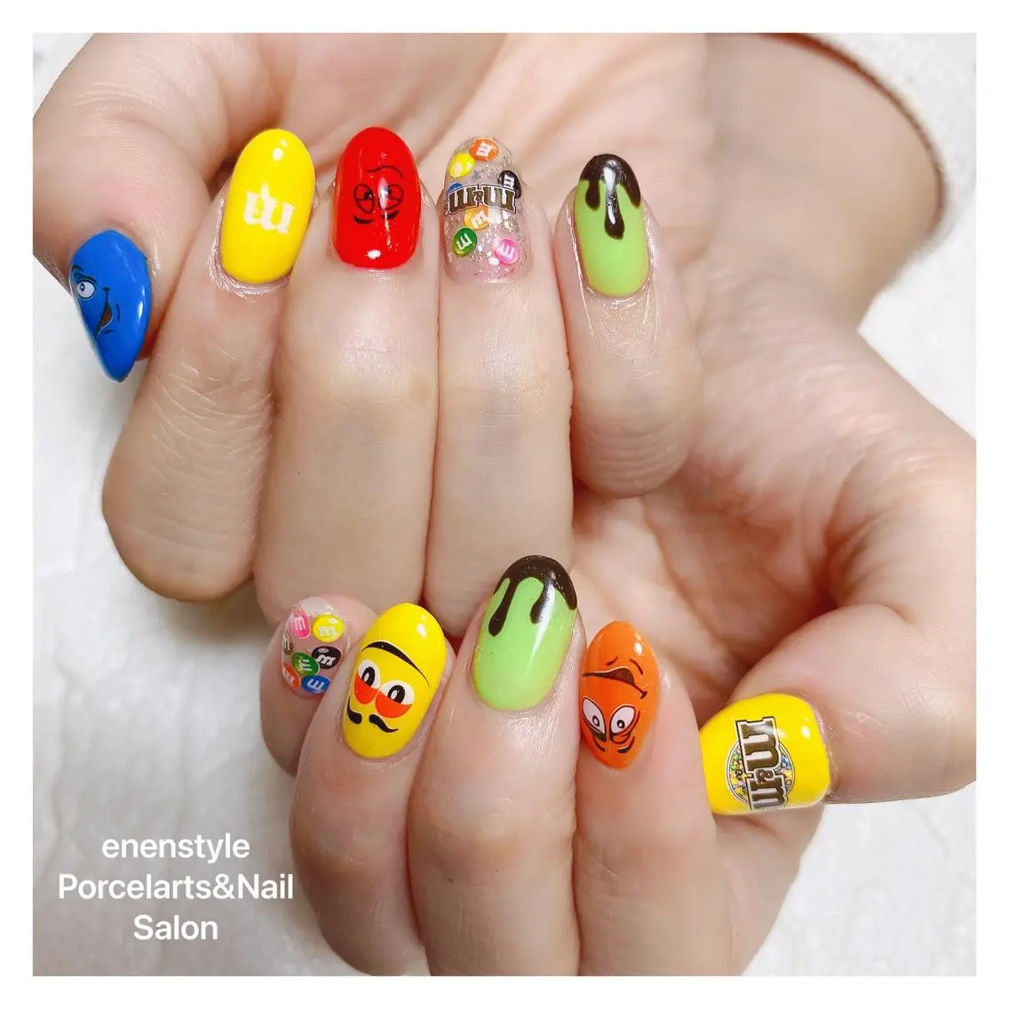 ミディアム ネイル ハンドネイル 🐾enen style 🐾のネイルデザイン