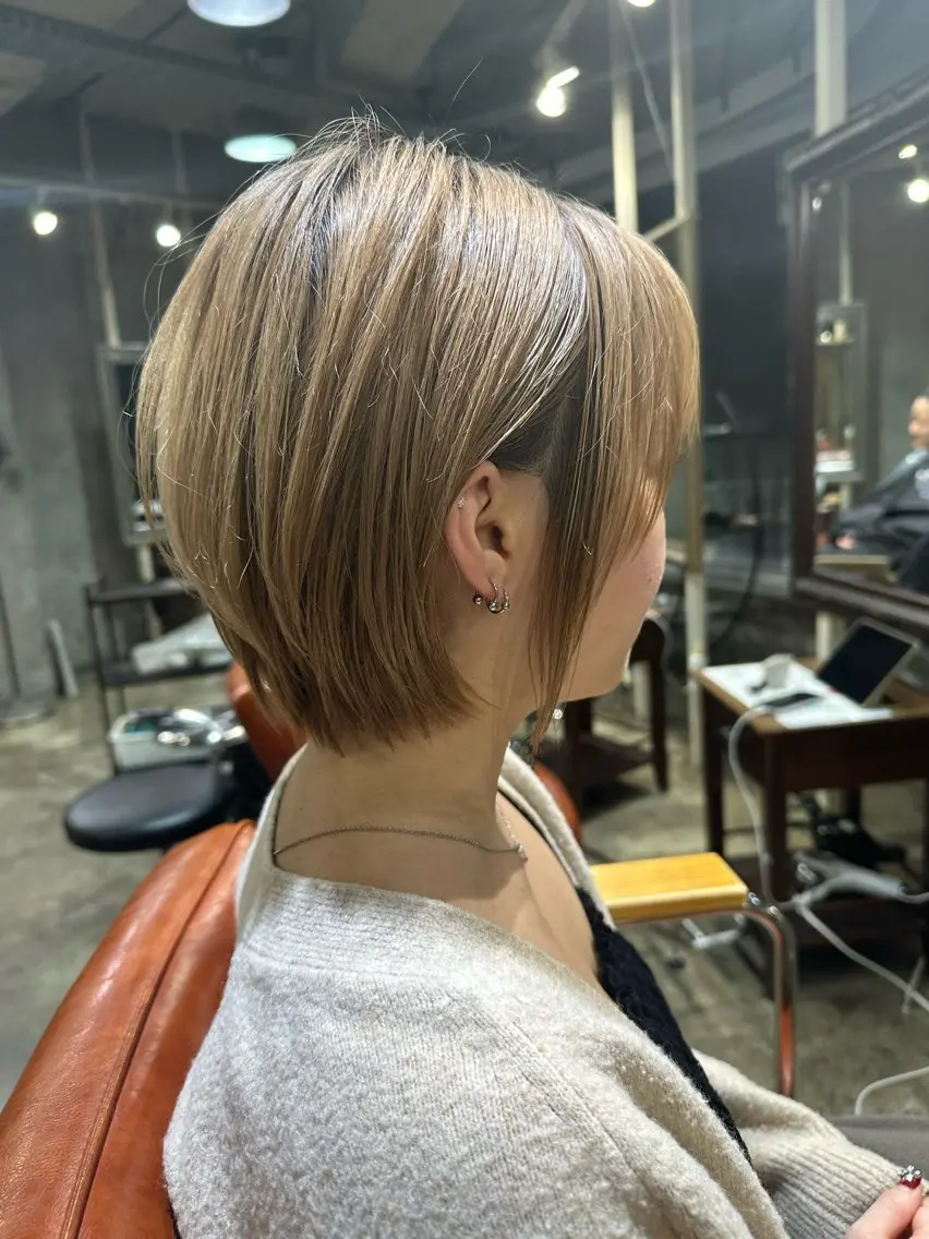 ショート 🔥コテ巻き風 ボブパーマ🔥のヘアスタイル