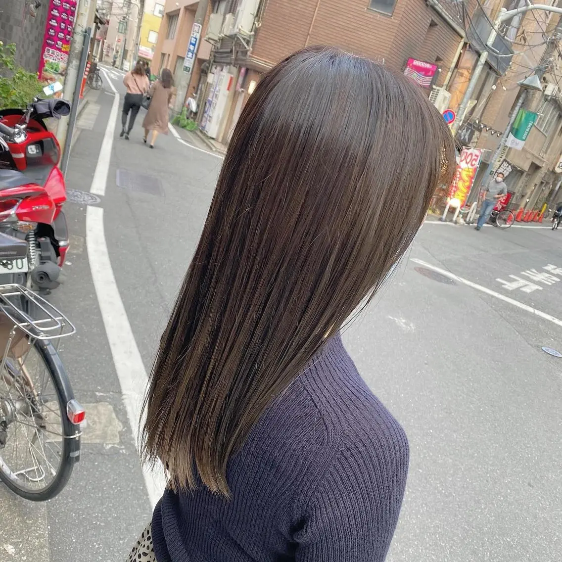 セミロング カラー アッシュ ベージュカラー 髪質改善 髪質改善特化 安東駿介のヘアスタイル