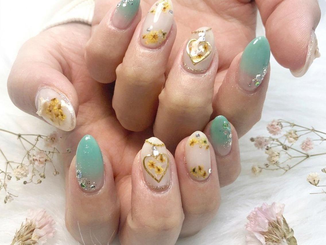 ネイル フラワーネイル ハンドネイル Lili Nail Studio西荻窪店のネイルデザイン