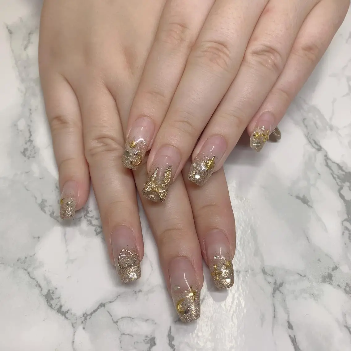 ネイル ハンドネイル はな💎ネイル ワンホン、長さ出しのネイルデザイン