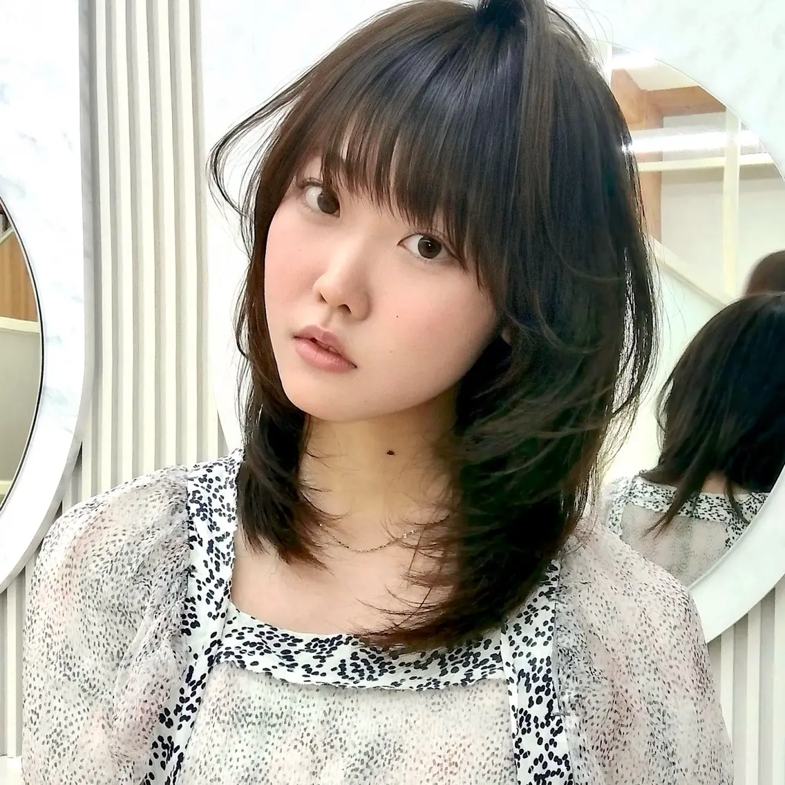 ミディアム ミディアムレイヤー レイヤーカット カット ヘアカラー トリートメント Mizuki/みずき レイヤーカットのヘアスタイル