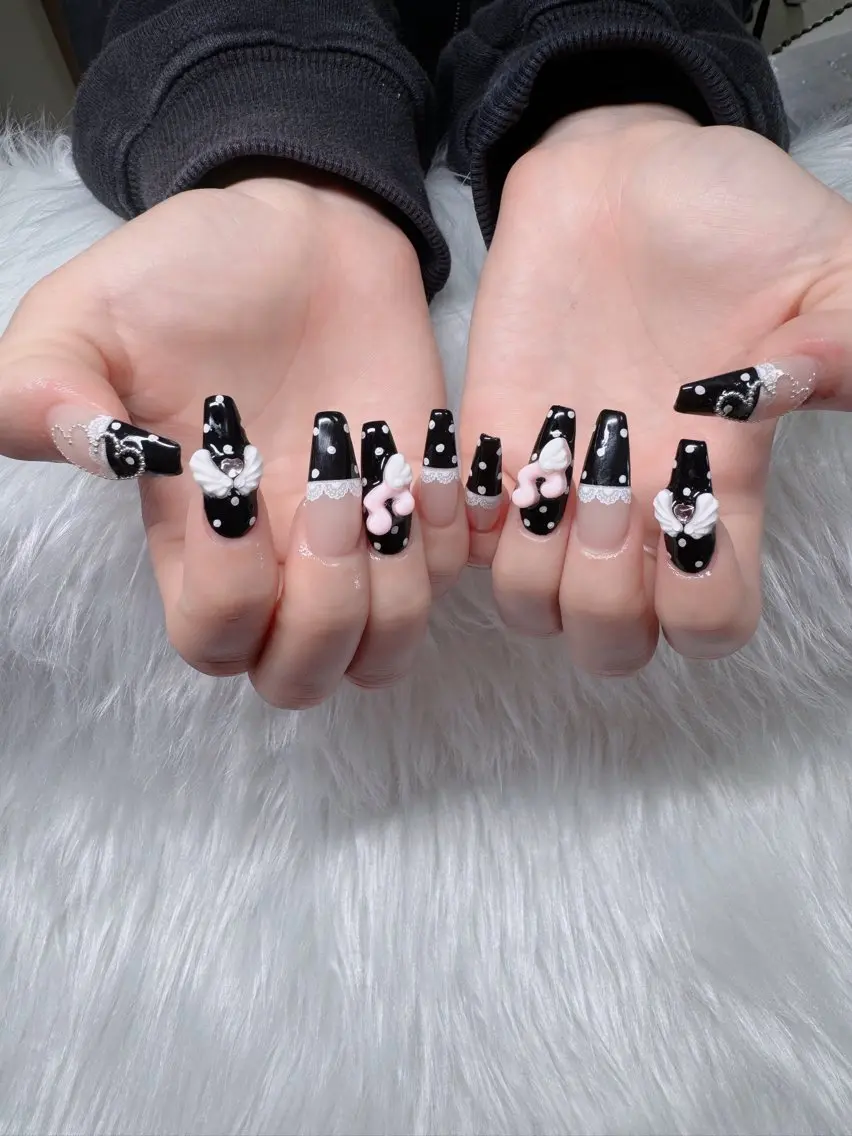 ネイル フレンチネイル ジェルネイル ハロウィン キラキラネイル 韓国ネイル ハンドネイル H.baby Nail Salonのネイルデザイン