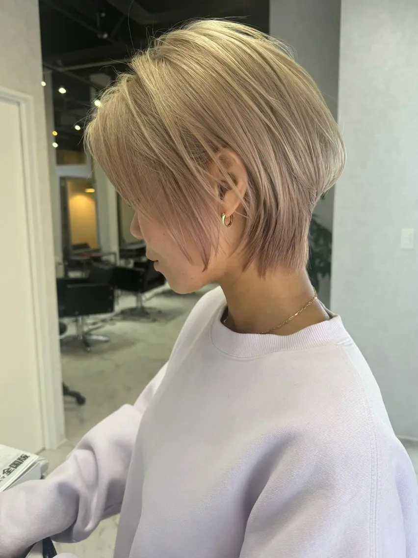ショート カラー ヘアアレンジ ショートボブ バレイヤージュ ブリーチ デザインカラー ダブルカラー カット ヘアカラー トリートメント アンドウ ユウ/ レイヤーカット/韓国のヘアスタイル