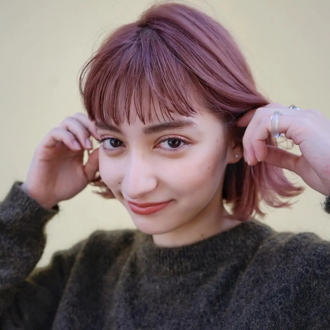 ミディアム カラー ハイトーンカラー イルミナカラー オン眉 ワイドバング N° anfeel 渋谷🪞🫧のヘアスタイル
