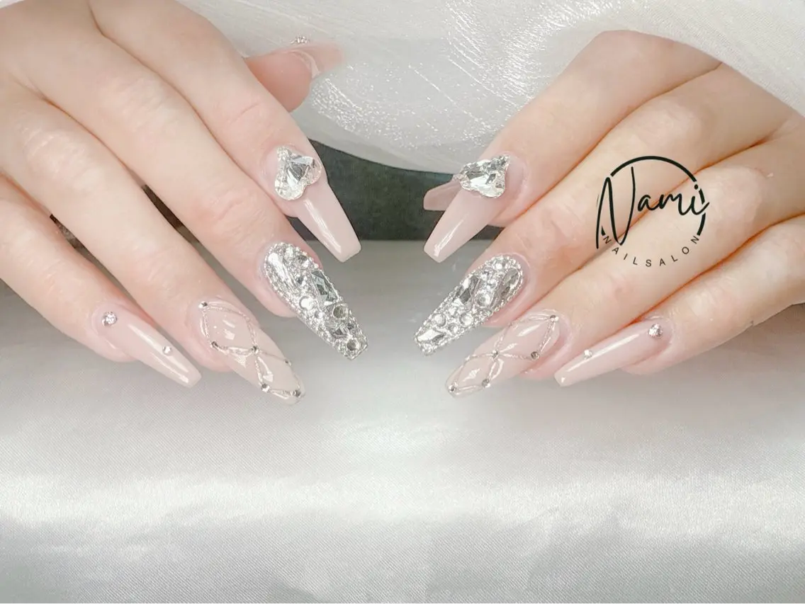ネイル 長さ出し ガーリー 韓国ネイル ロングネイル 持ち込み Nami nail salonのネイルデザイン