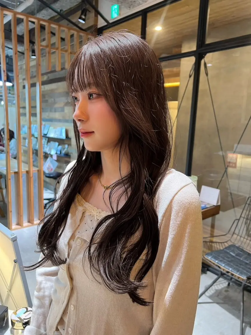 ロング カラー ショコラグレージュ グレージュ ヘアカラー トリートメント 溜一太/似合わせ/ レイヤーカットのヘアスタイル