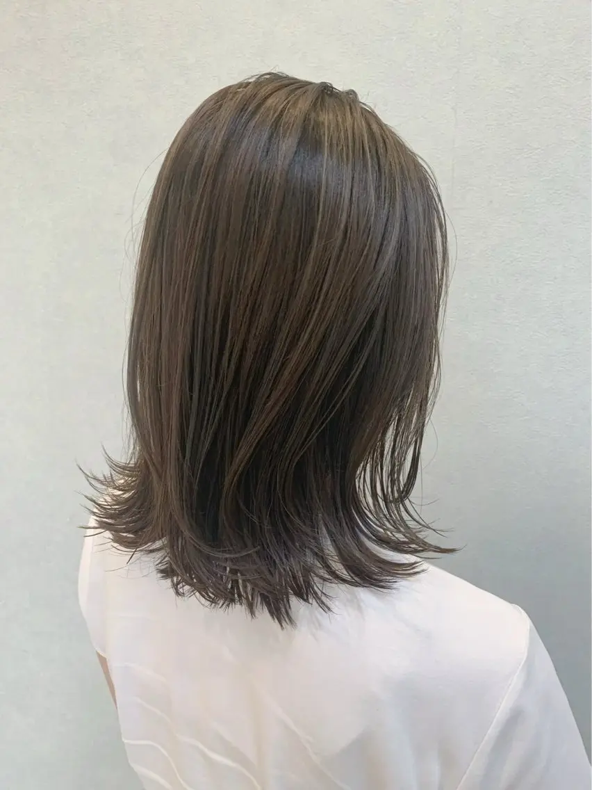 ミディアム くびれヘア 髪質改善 韓国風ヘア レイヤーカット 似合わせカット カット ヘアカラー 岡山駅/髪質改善 透明感カラー🐼のヘアスタイル
