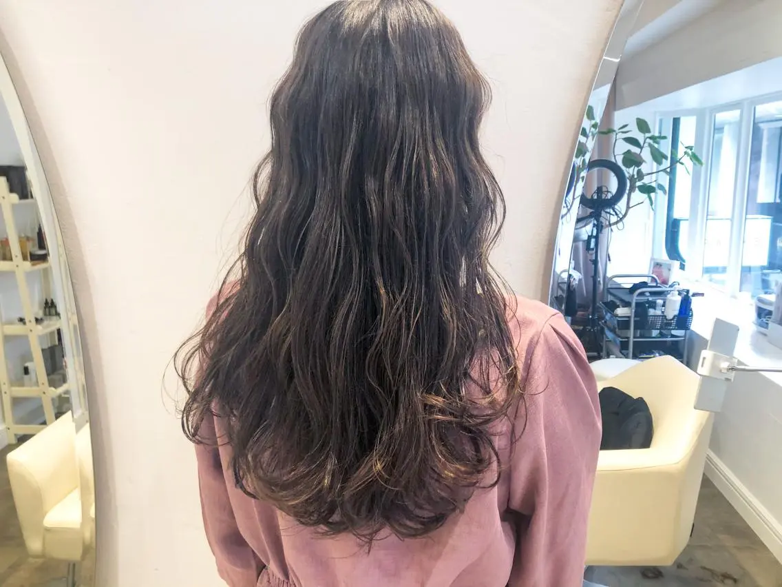 ロング カラー ブラウンカラー ラベンダーカラー . AYUKAのヘアスタイル