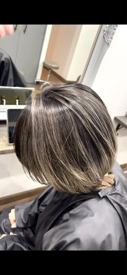 ミディアム カラー バレイヤージュ レイヤーカット カット ヘアカラー バレイヤージュ 宮本宗嵩のヘアスタイル