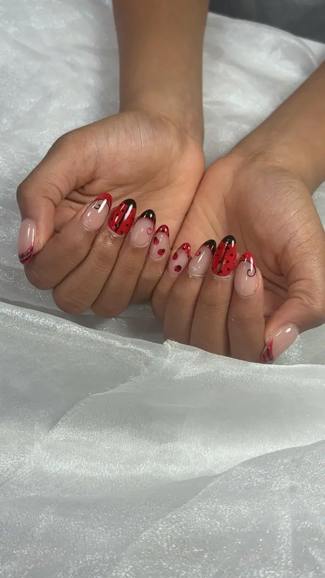 ネイル ハンドネイル ネイリスト🦋 MANAMI♍️のネイルデザイン