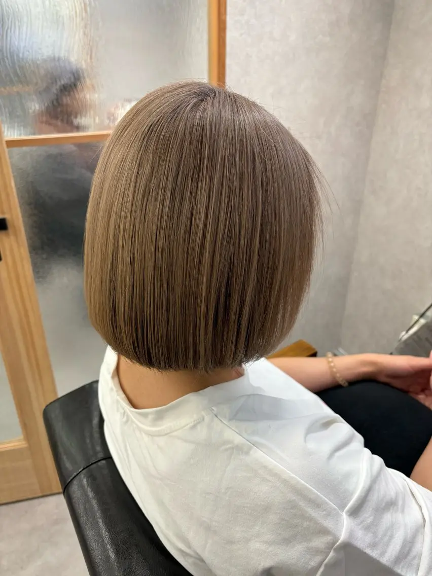 ショート カット 縮毛矯正 かがみ/メンテナンス カット無料のヘアスタイル