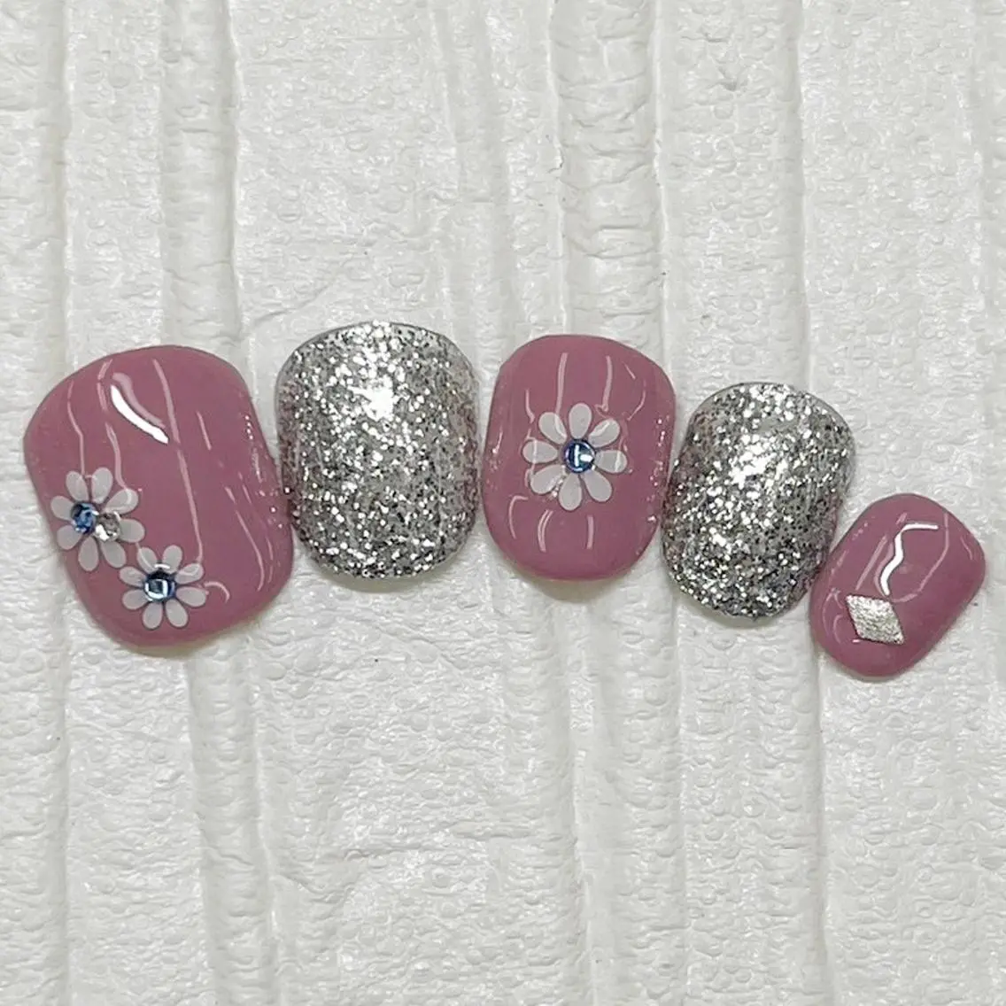ネイル Nail salon Honey Beeのネイルデザイン
