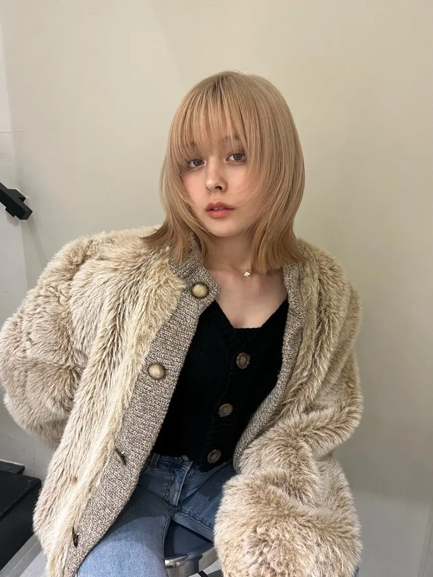 ミディアム カラー ヘアカラー 小顔ボブ jilblanカホのヘアスタイル