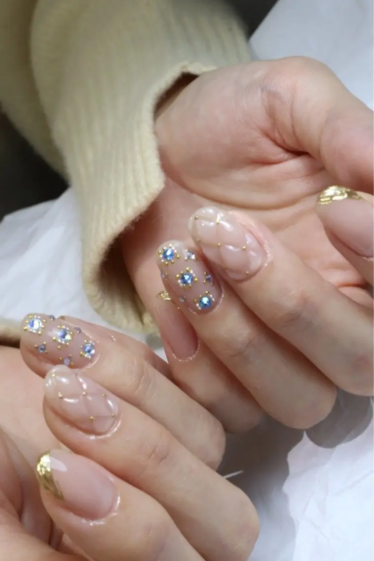 ［Design A］5~6本アートネイル♡お持込OK★パーツによって追加料金発生の写真